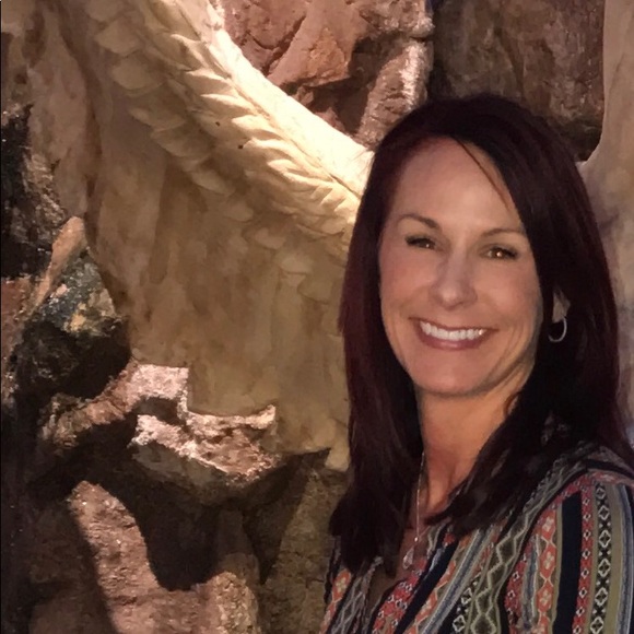 Meet your Posher, Angie - Picture 1 of 1